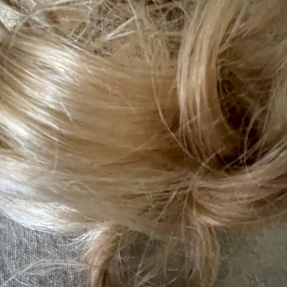 Blonde Messy Bun Hair Wig Clip Claw - Picture 5 of 6